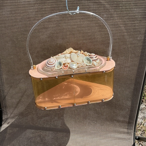 Vintage 1950s lucite box purse with shells Unique Shell-Embellished Handbag - Picture 2 of 4